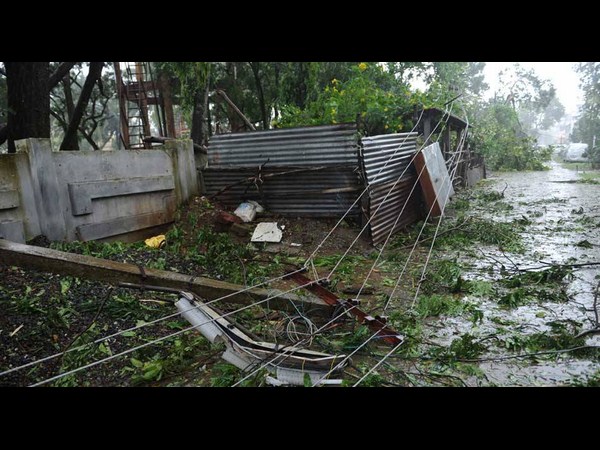 సోషల్ మీడియాలో హుదుద్ కల్లోలం..