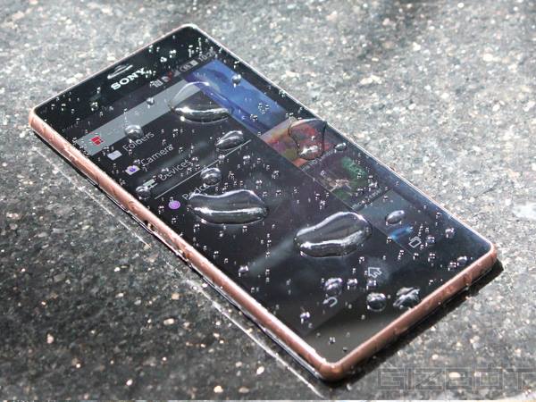 సోనీ ఎక్స్‌పీరియా జెడ్3 vs టాప్ 10 స్మార్ట్‌ఫోన్‌లు: తేడాలు మీరే పరిశీలించండి?