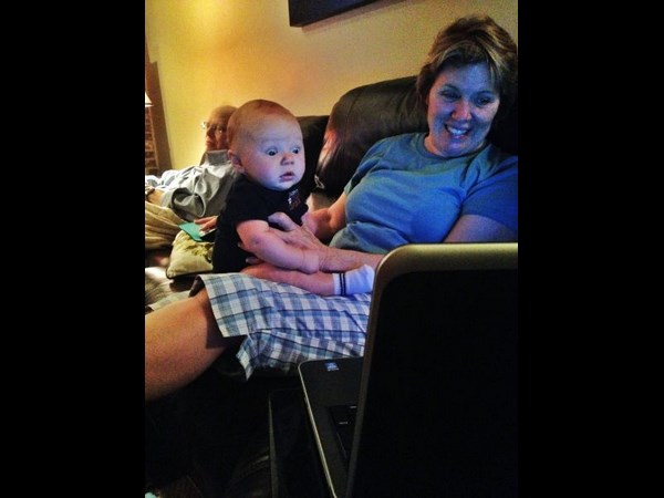 సోషల్ మీడియాలో విభిన్న వినోదాలు