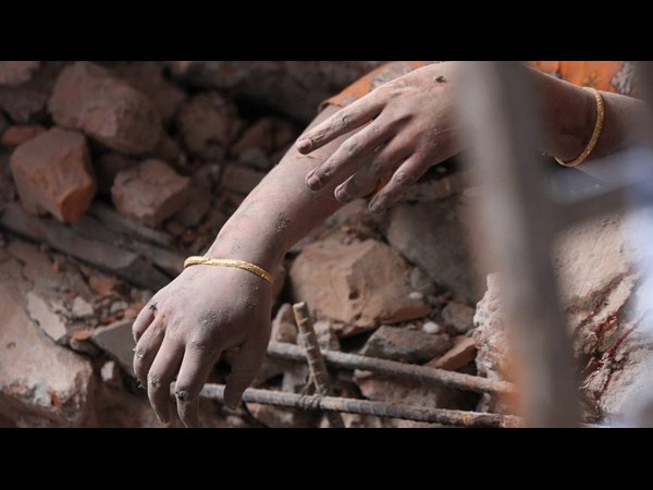 సోషల్ మీడియా షాకింగ్ చిత్రాలు!!