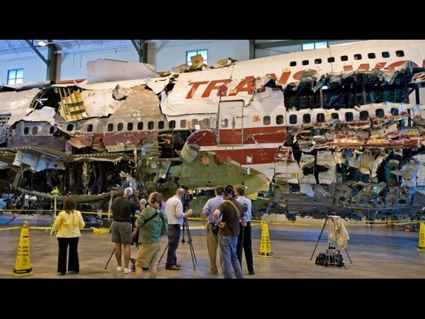 సోషల్ మీడియా షాకింగ్ చిత్రాలు!!