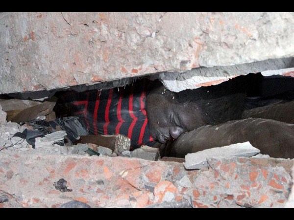 సోషల్ మీడియా షాకింగ్ చిత్రాలు!!