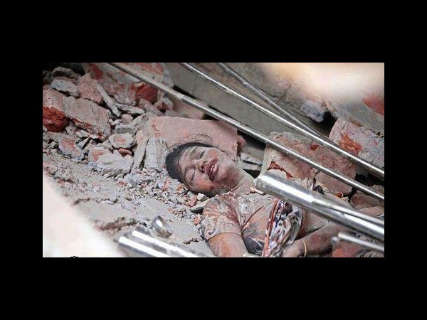 సోషల్ మీడియా షాకింగ్ చిత్రాలు!!