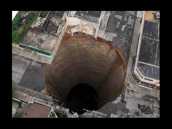 సోషల్ మీడియా షాకింగ్ చిత్రాలు!!