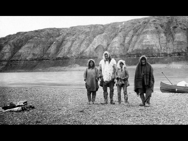 సోషల్ మీడియా షాకింగ్ చిత్రాలు!!