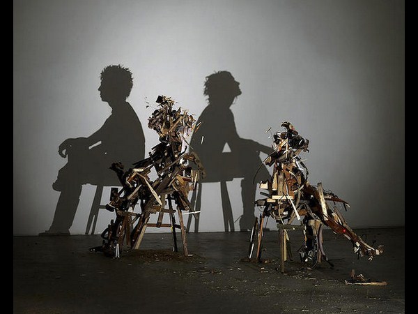 ఆ నీడలో ఏదో దాగుంది!!