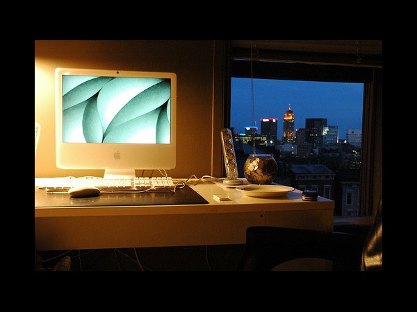 50 అత్యుత్తమ కంప్యూటర్ వర్క్‌స్టేషన్ ఏర్పాట్లు