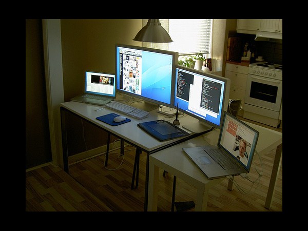 50 అత్యుత్తమ కంప్యూటర్ వర్క్‌స్టేషన్ ఏర్పాట్లు