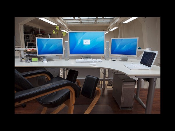  50 అత్యుత్తమ కంప్యూటర్ వర్క్‌స్టేషన్ ఏర్పాట్లు