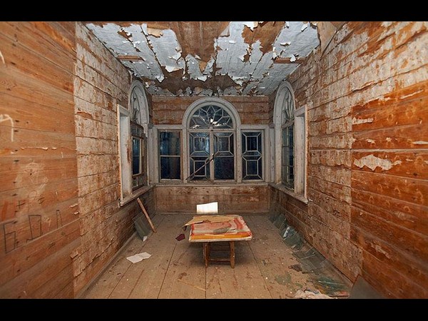 భయానక స్థావరాలు!!