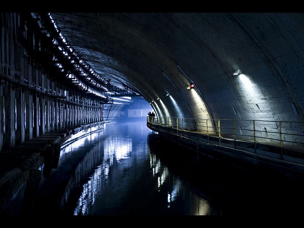 భయానక స్థావరాలు!!