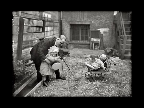 చారిత్రాత్మక ఘట్టాలు@సోషల్ మీడియా!!