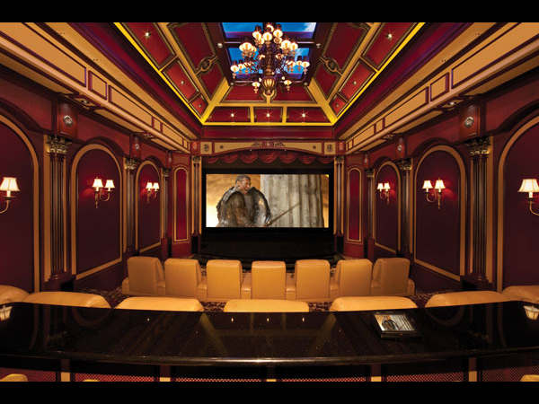 హోమ్ థియేటర్ సిస్టమ్స్.. అదరగొట్టే లుక్‌తో