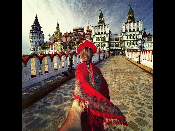 వయ్యారి నడుముతో ప్రపంచాన్నే చూపించింది!!