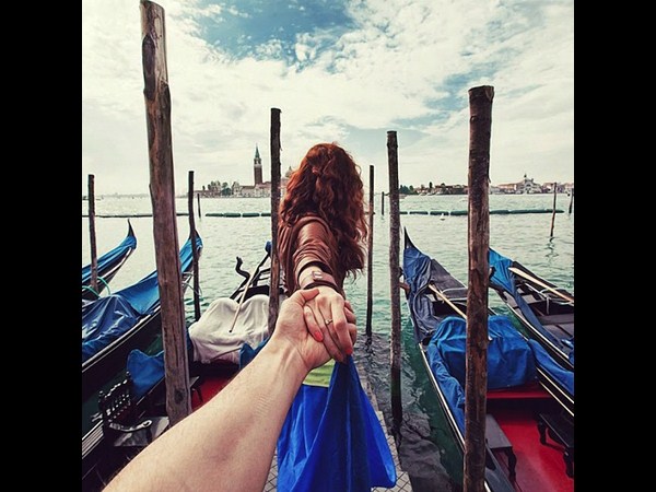 వయ్యారి నడుముతో ప్రపంచాన్నే చూపించింది!!