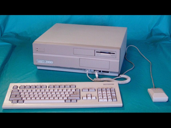 పూర్వ కాలం కంప్యూటర్లు (1970 - 2000)