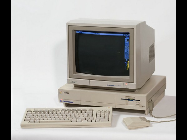 పూర్వ కాలం కంప్యూటర్లు (1970 - 2000)