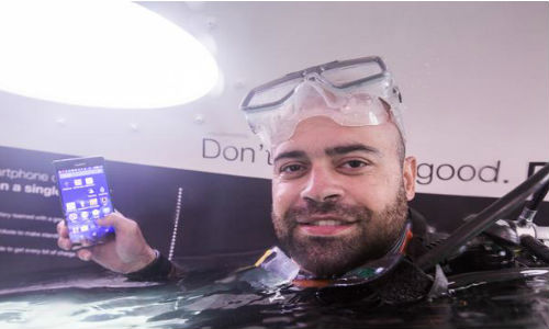 ఎక్స్‌పీరియా ఆక్వాటెక్