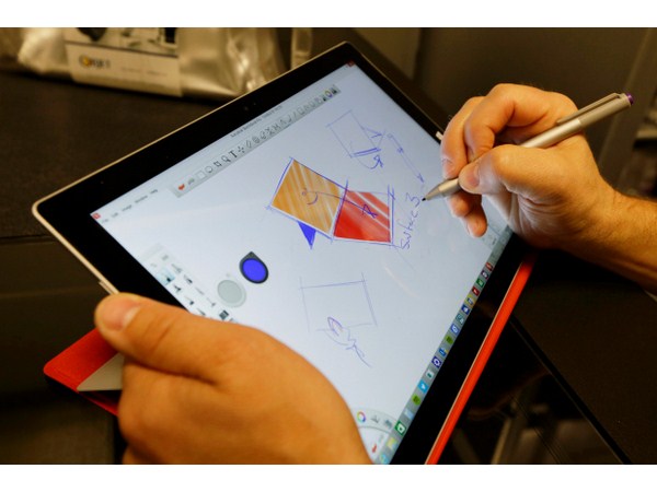 అంచనాలు పెంచి... అసంతృప్తిని మిగిల్చి