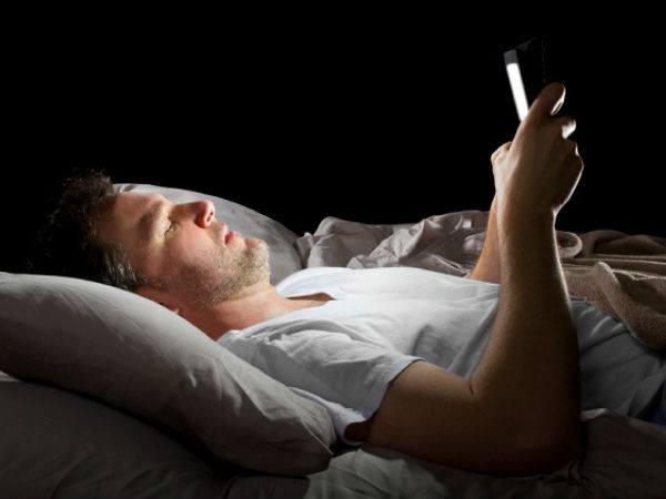 బెడ్ పై ఫోన్ వాడుతున్నారా..?