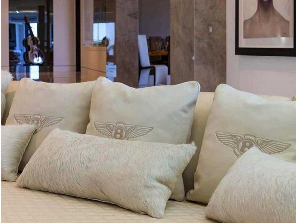 16,000 కోట్ల ఆస్తి... 438 కోట్ల భవంతి!