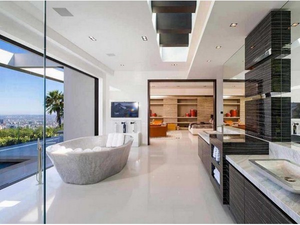 16,000 కోట్ల ఆస్తి... 438 కోట్ల భవంతి!