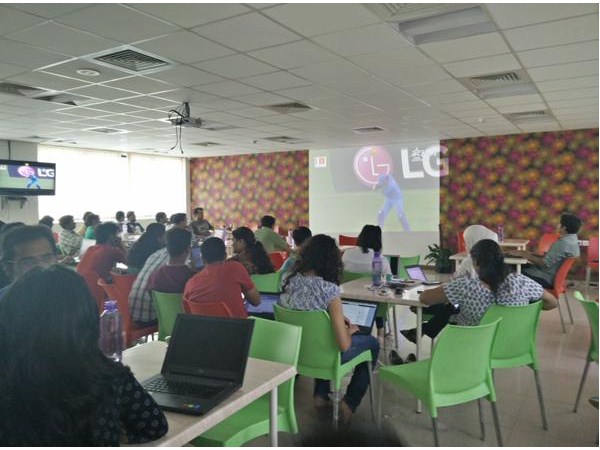  హోరెత్తిన క్రికెట్ అభిమానం.. గో ఇండియా గో