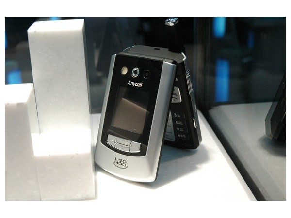 క్రేజీ సెల్‌ఫోన్ ఆలోచనలు (2004)