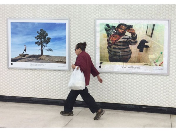 ఛీ అదేంటి..? ఆ పోస్టర్‌ల పక్కనే ఈ పోస్టర్‌లు