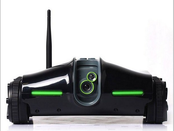 స్మార్ట్‌ఫోన్‌తో కంట్రోల్ చేసుకోగలిగే క్రేజీ కూల్ టాయ్స్