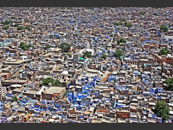 ఆ దేశాల్లో.. ఏం జరుగుతోంది?