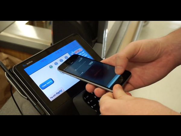 మొబైల్ ఫోన్‌లు.. మారిన బతుకులు