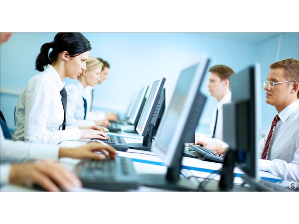  ఆ కంపెనీల్లో ఉద్యోగులకు అన్ని సౌకర్యాలా..?