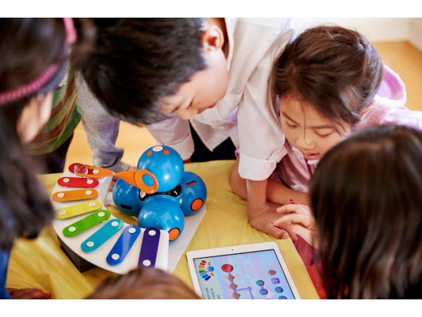  ఆ కంపెనీల్లో ఉద్యోగులకు అన్ని సౌకర్యాలా..?