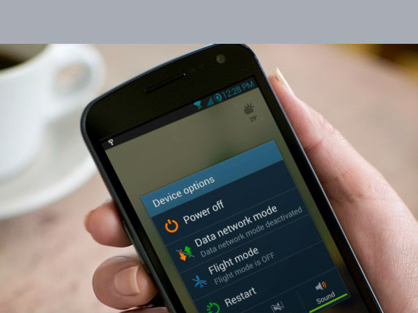  ఫోన్ నీటిలో పడిందా..? ఇలా చేయండి
