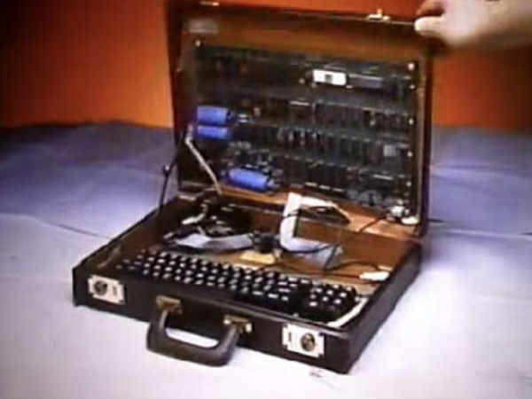 స్టీవ్ జాబ్స్, స్టీవ్ వోజ్‌నైక్‌లకు సంబంధించి పలు అరుదైన చిత్రాలు