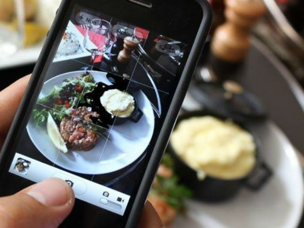 స్మార్ట్‌ఫోన్ వినియోగంలో  క్రమంతప్పకుండా చేసే కొన్ని పనులు