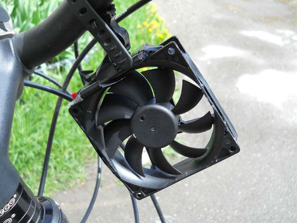 డీఐవై విండ్ టర్బైన్ సెల్‌ఫోన్ ఛార్జర్ తయారీ దృశ్యాలు