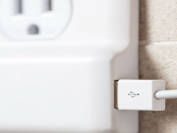 పవర్ ప్రాంగ్ పేటెంట్ టెక్నాలజీతో కూడిన స్నాప్‌పవర్ చార్జర్