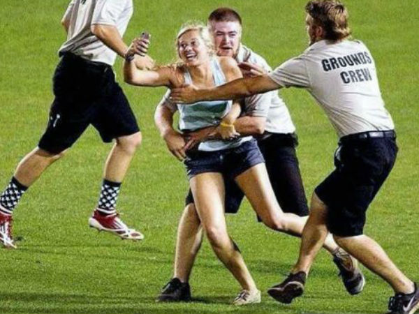 సోషల్ మీడియాలో హల్‌చల్ చేస్తున్న12 క్రేజీ సెల్ఫీలు