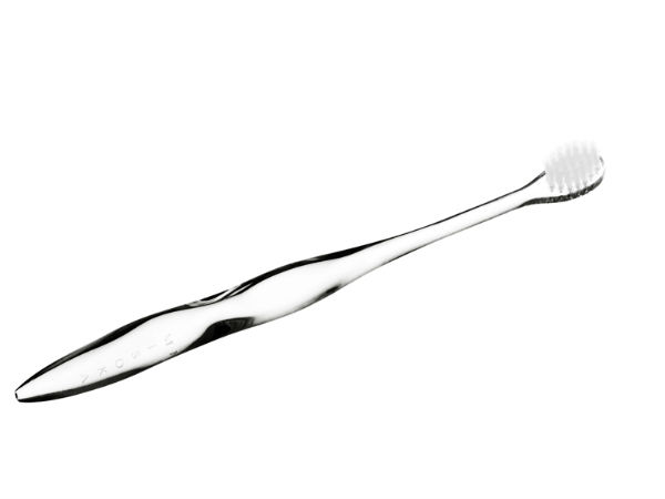 టూత్ పేస్ట్ లేకుండా పళ్లు తోమే బ్రష్! 