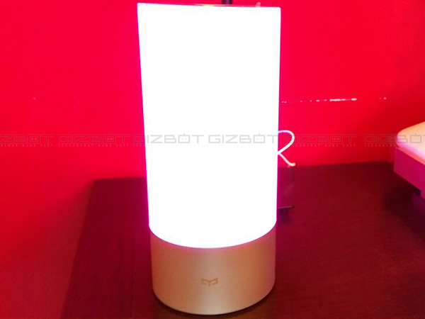 అధునాతన సౌకర్యాలతో చైనాలోని ఓ షియోమీ స్టోర్