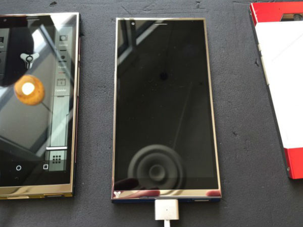 అన్ హ్యాకబుల్, అన్ బ్రేకబుల్, వాటర్ ప్రూఫ్ ‘లిక్విడ్‌మార్ఫియమ్' స్మార్ట్‌ఫోన్