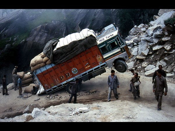 క్రేజీ భారతం.. ఎవరి లెక్క వారిదే!