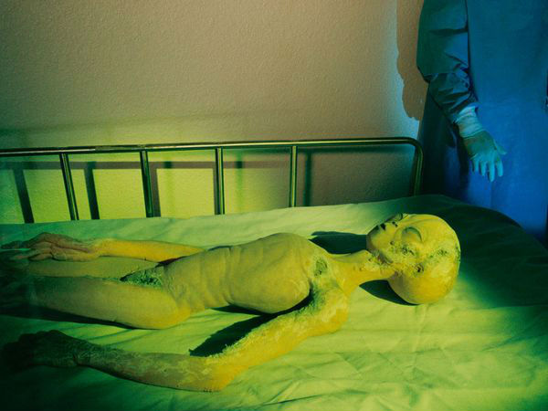 ఇంటర్నెట్‌లో హల్‌చల్ చేస్తోన్న అనుమానాస్పద ఏలియన్ చిత్రాలు