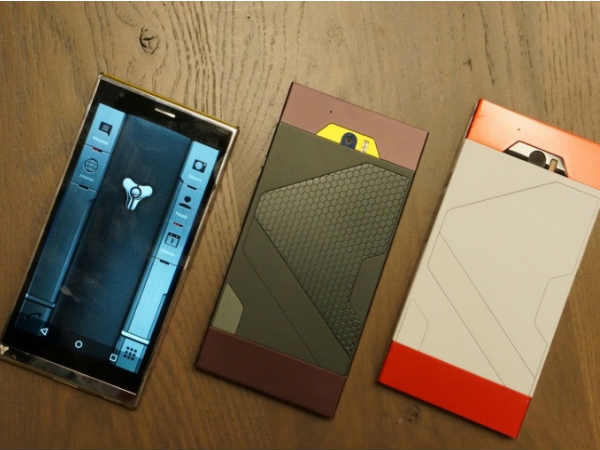 ట్యూరింగ్ ఫోన్ ను వాటర్ లో ముంచేయండి  