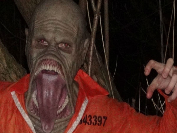 ఇంటర్నెట్‌లో హల్‌చల్ చేస్తున్న పలు భయానక గోస్ట్ ప్రాంక్స్‌