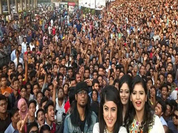 మీరు మరచిపోలేని సెల్ఫీలు దిగారా..?  