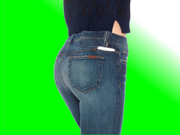 గురూ.. జీన్స్ ఫ్యాంటే ఐ ఫోన్ కు  ఛార్జింగ్  