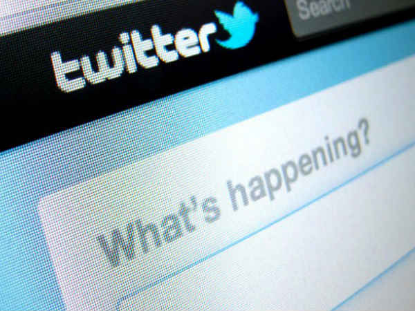 సోషల్ మీడియాకు పంచ్ పడింది 